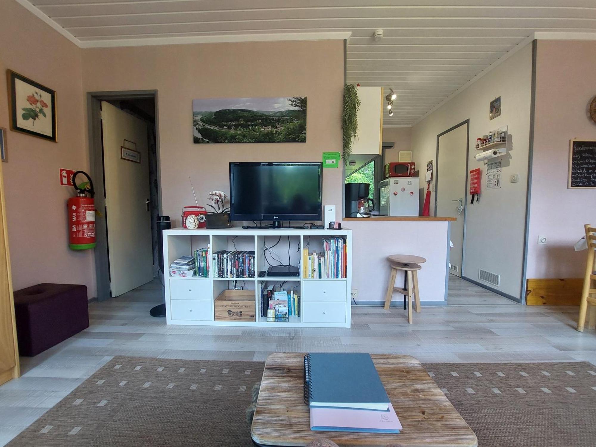 Le Petit Chalet - Bungalow Waulsort Exteriör bild