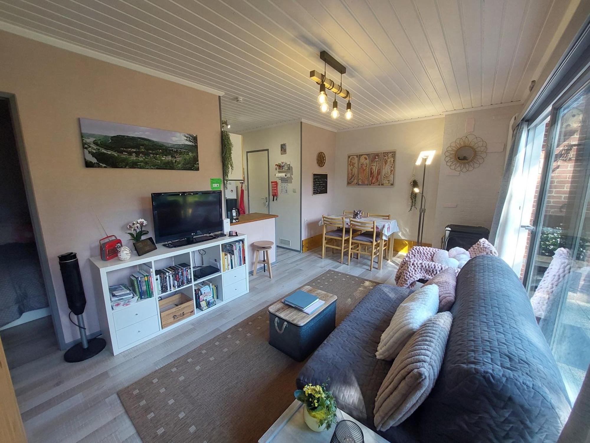 Le Petit Chalet - Bungalow Waulsort Exteriör bild
